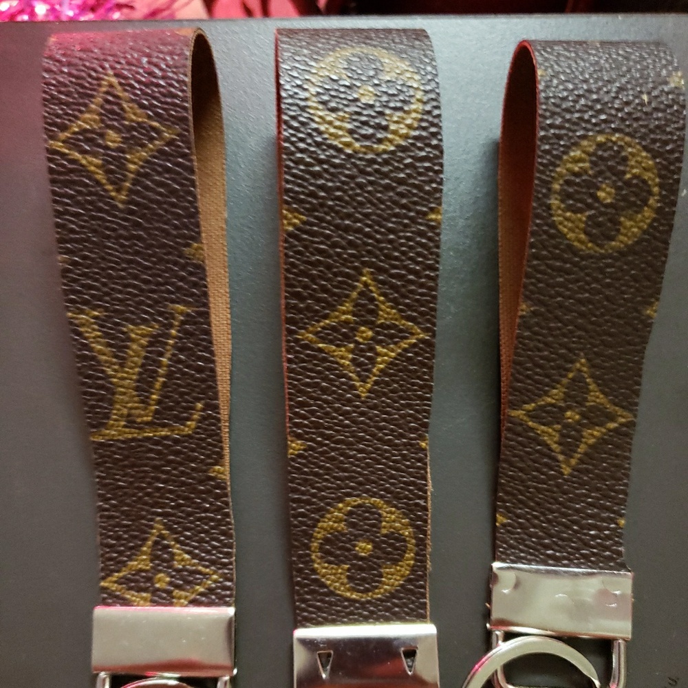 Keychains - Picture 3 of 3